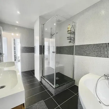 Le 155 M2 Located 15 Minutes From Paris Saint-Cloud