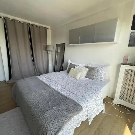 Apartment Le 155 M2 Located 15 Minutes From Paris Saint-Cloud