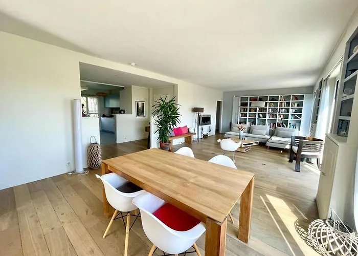 Le 155 M2 Located 15 Minutes From Paris 아파트 생클루