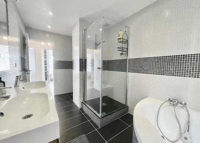 Le 155 M2 Located 15 Minutes From Paris 생클루