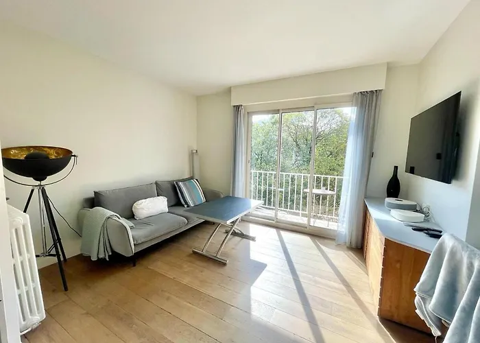 Le 155 M2 Located 15 Minutes From Paris 아파트 생클루